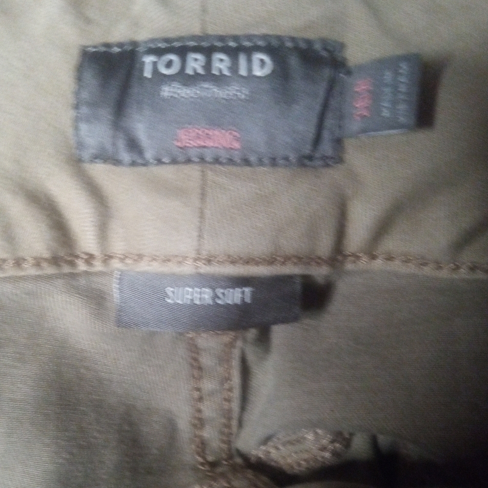 Torrid Taupe Soft Python Animal Print 3 Button High Rise Jeans Size 16 R - Picture 8 of 10